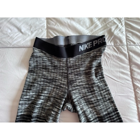 Nike Pro Dri Fit Leggings Tight Fit High Rise Black Gray 27" Size XS Soft EUC - Picture 3 of 10